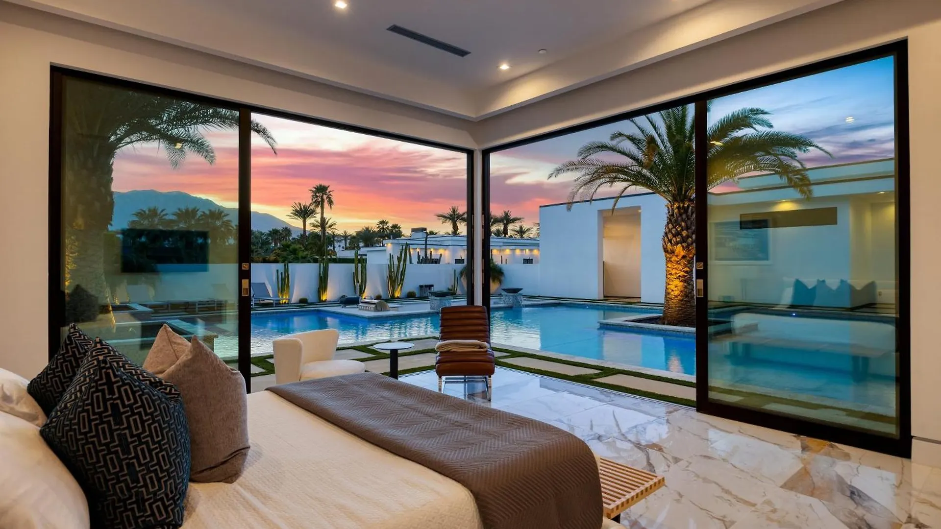 Holiday home Rancho Mirage Oasis w Pool Hot Tub Bocce Putting Green Firepit