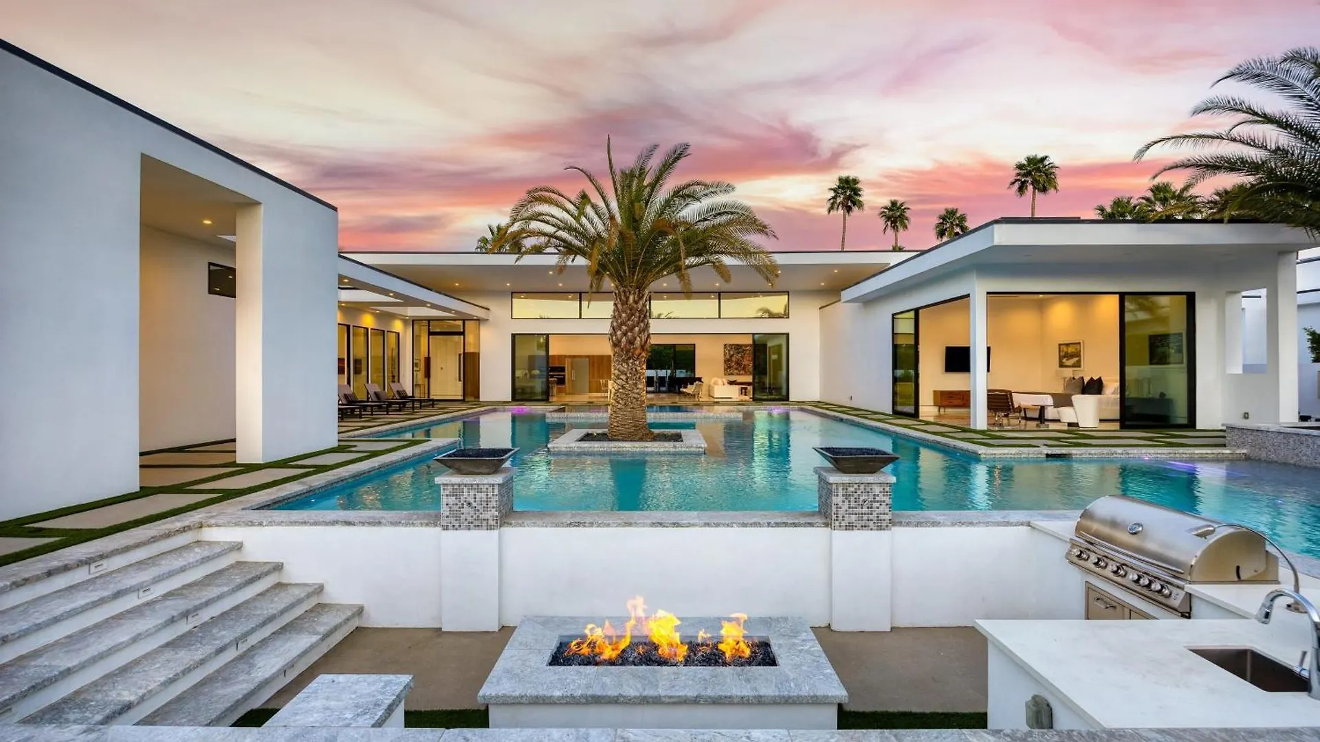 Rancho Mirage Oasis w Pool Hot Tub Bocce Putting Green Firepit